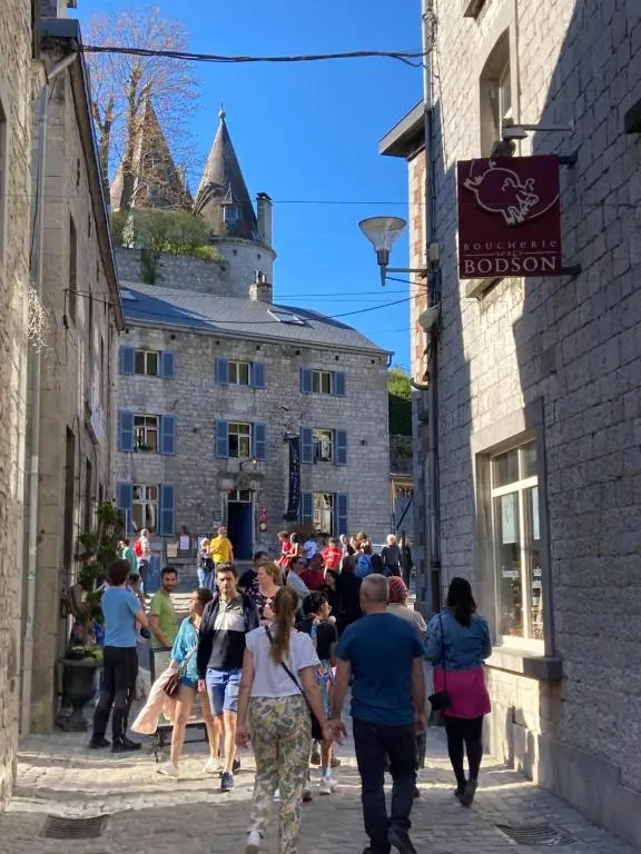 Rural stay for 9-guests in Durbuy
