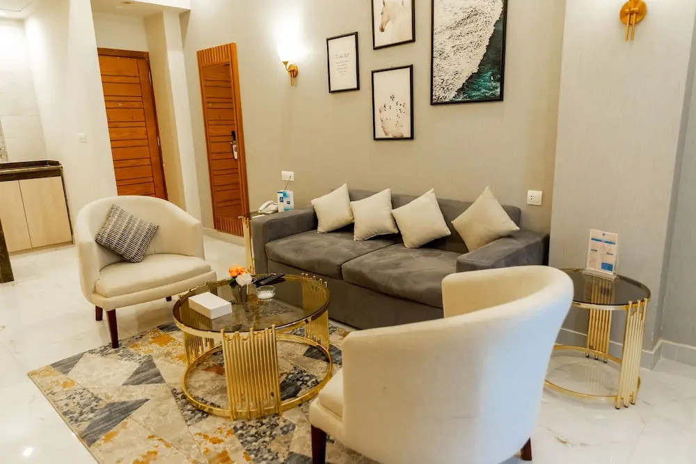 Lamar Azur Hotel