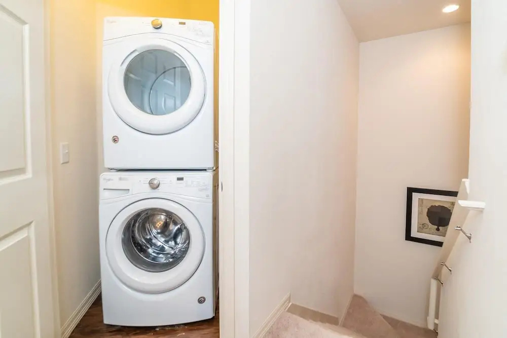 November Special at WL 4 Bed 3 Bath ID: 256178