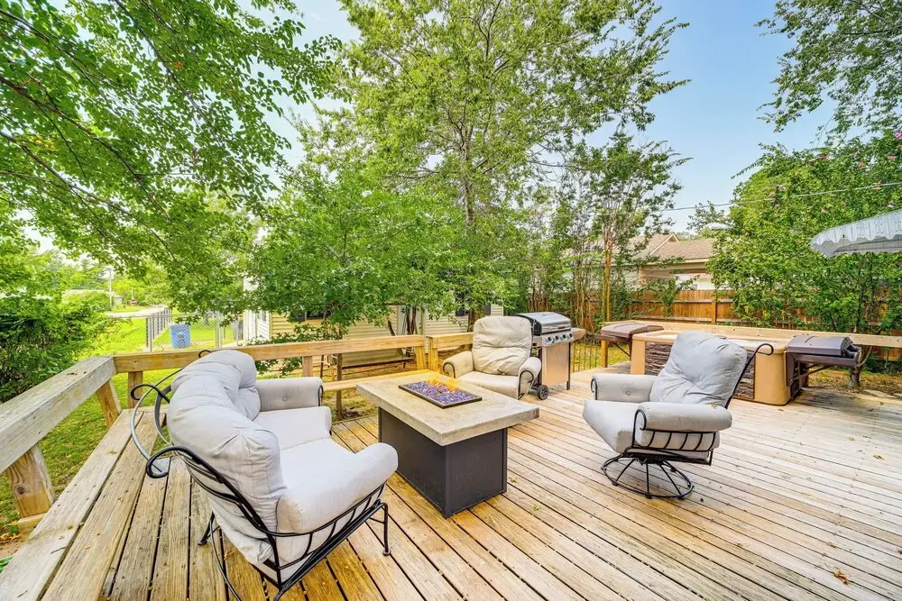Tulsa Cottage w/ Hot Tub: 4 Mi to Downtown