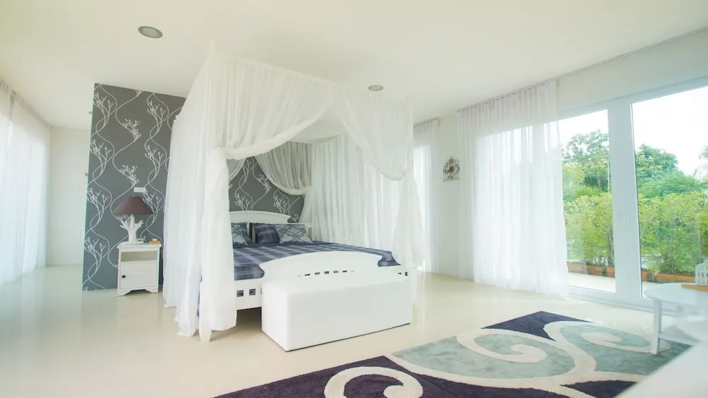 Luxury 5br Pool Villa and Sport Center