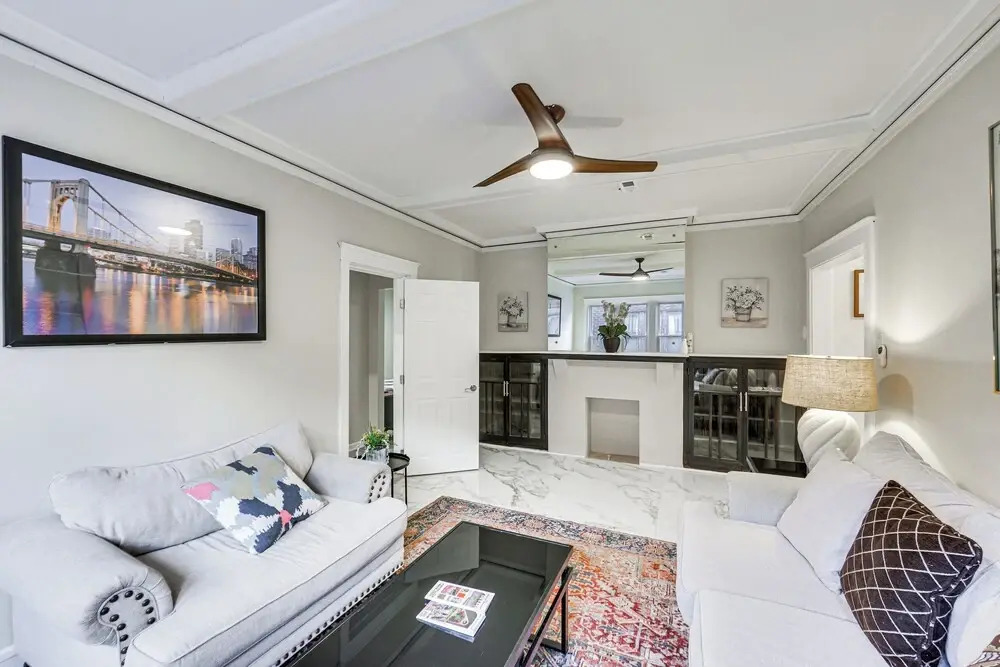 4 Mi to Market Square: Bright Apt w/ Balconies