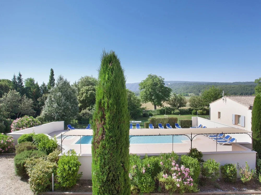 Apartment in Bonnieux Near Lavender Fields