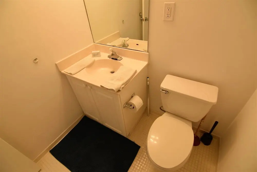 Spectacular 1 Bed 1.5 Baths In Ocean Reserve! Unit 1210