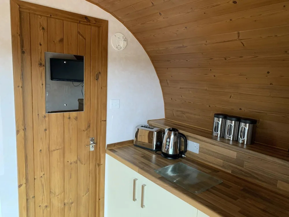Acdc Glamping, Campervan , Caravan and Tent Resort