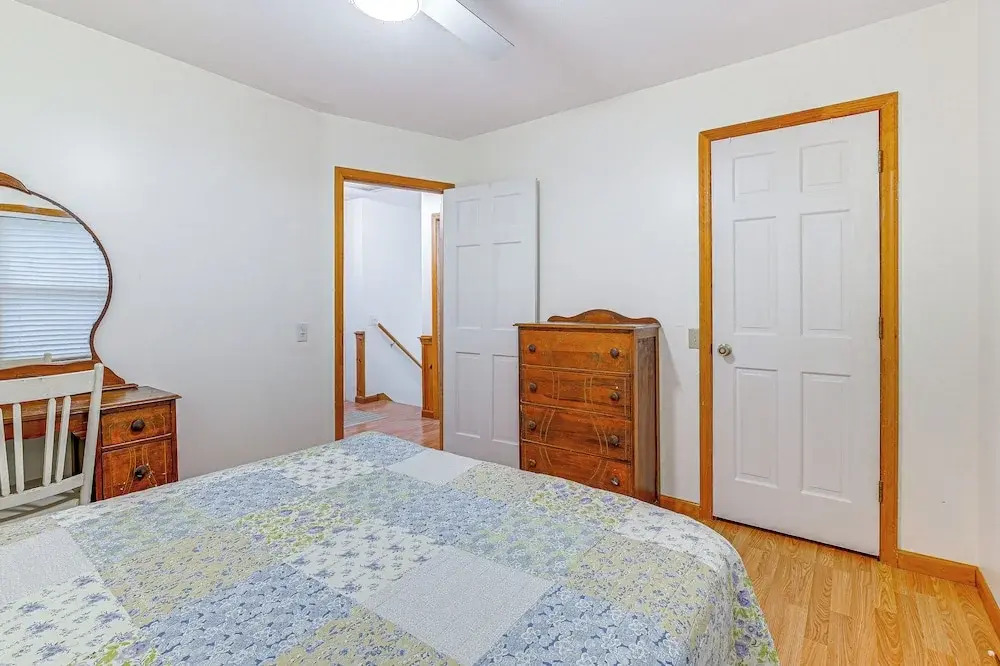 Half Mile to Beach: Murrells Inlet Home w/ Deck!