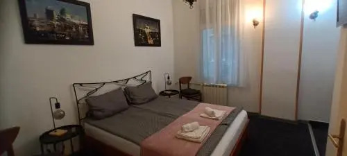 Authentic Belgrade Centre Hostel - Only Private Rooms