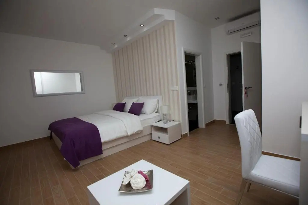 Rooms Ino