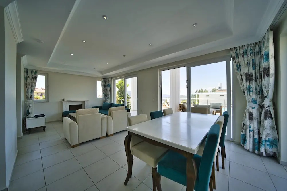 4 Bedroom Luxury Villa - Diamond