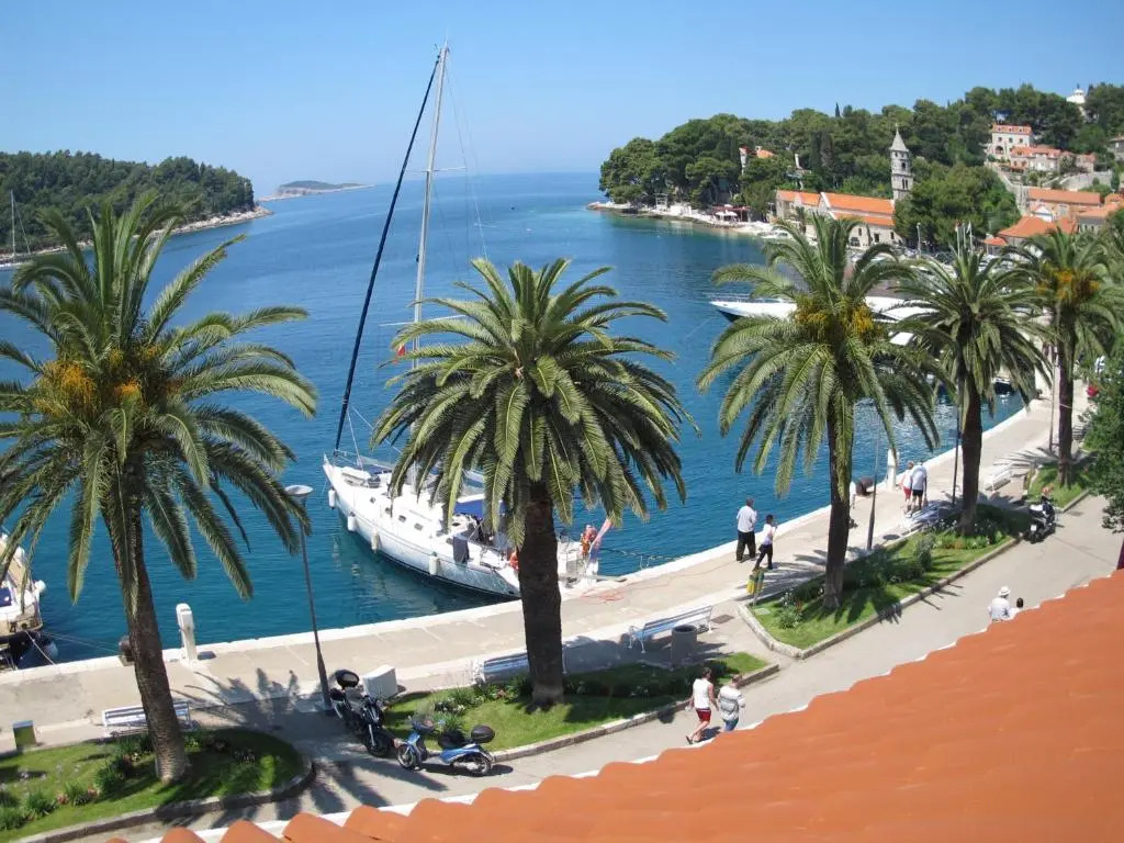 Seafront Apartment 2