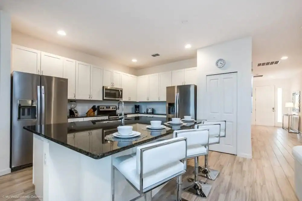 2621ca 10 Bedroom Villa by RedAwning