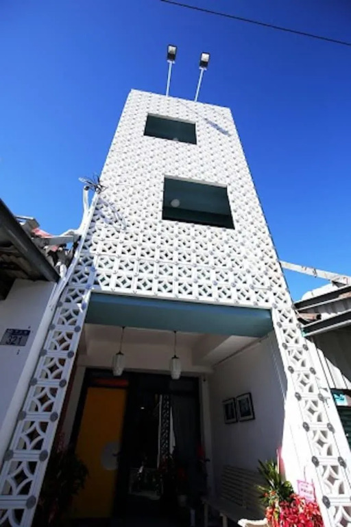 Apartment 321