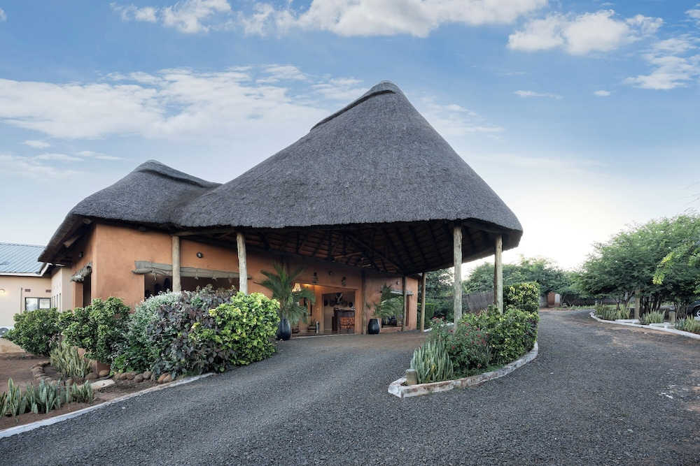 The Nkhosi Livingstone Lodge and Spa