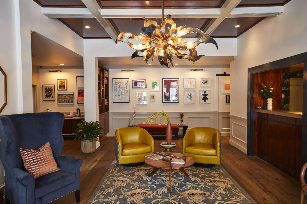 The Oliver Hotel Knoxville, by Oliver