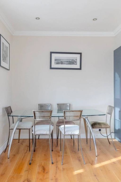 Superbly Located 2BD Flat Heart of Pimlico!