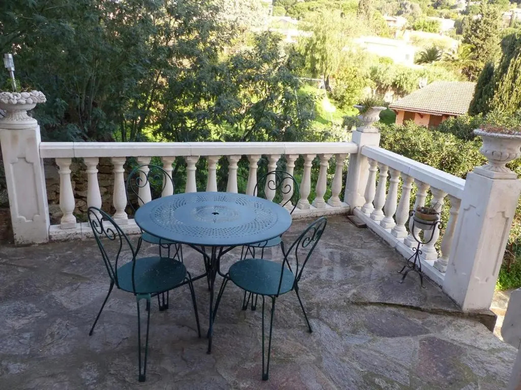 Appartement Le Lavandou, 2 pièces, 4 personnes - FR-1-308-121