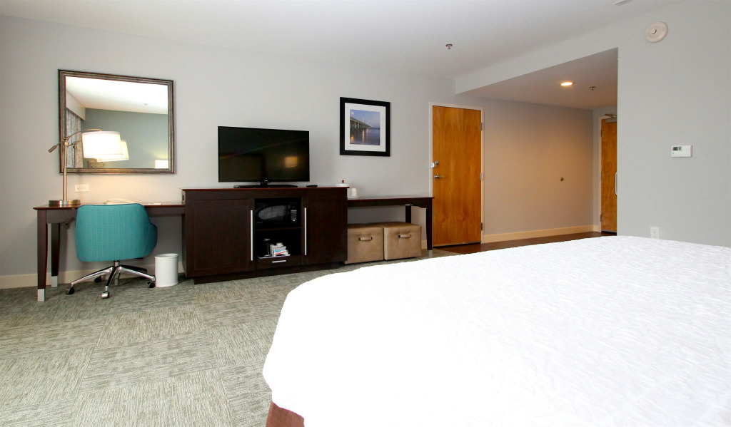 Hampton Inn- Suffolk