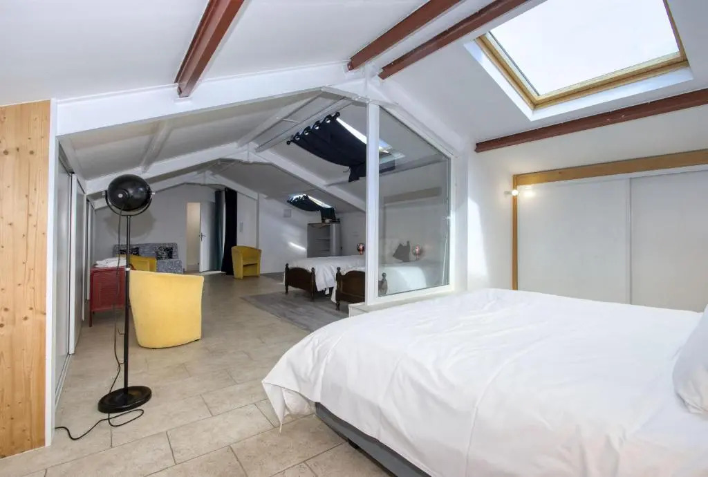 Galant Appartement en bord de mer avec terrasse
