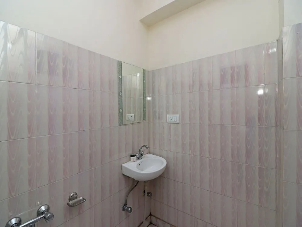 OYO 13317 Home Hill View 2BHK Mashobra