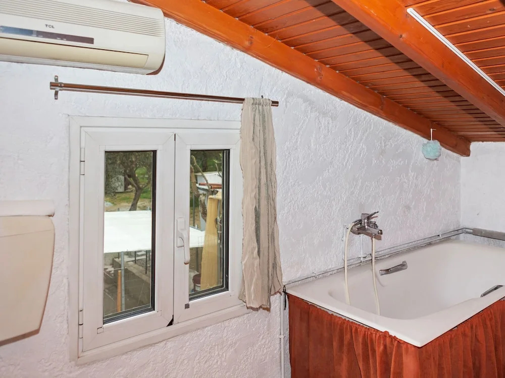 Restful Apartment in Istiaia With Patio
