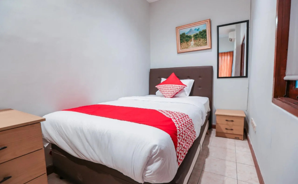 OYO 135 Menteng Guest House