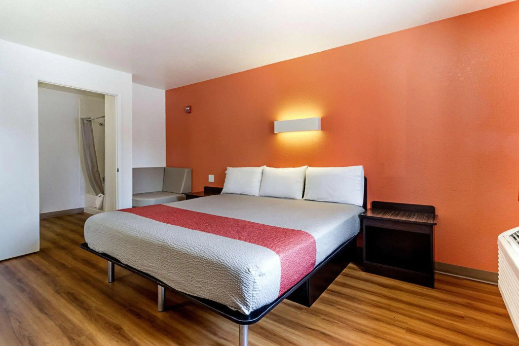 Motel 6-Fresno, CA