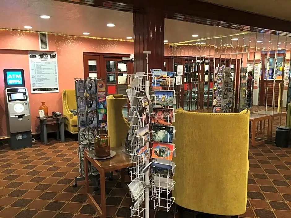 Tradewinds Airport Hotel
