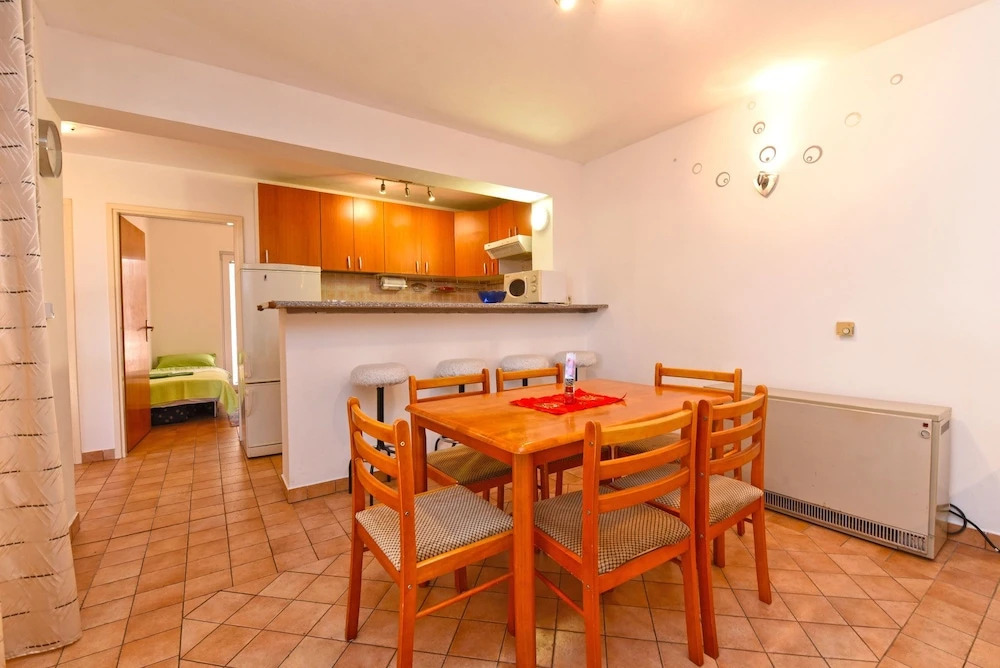 Apartment 1562