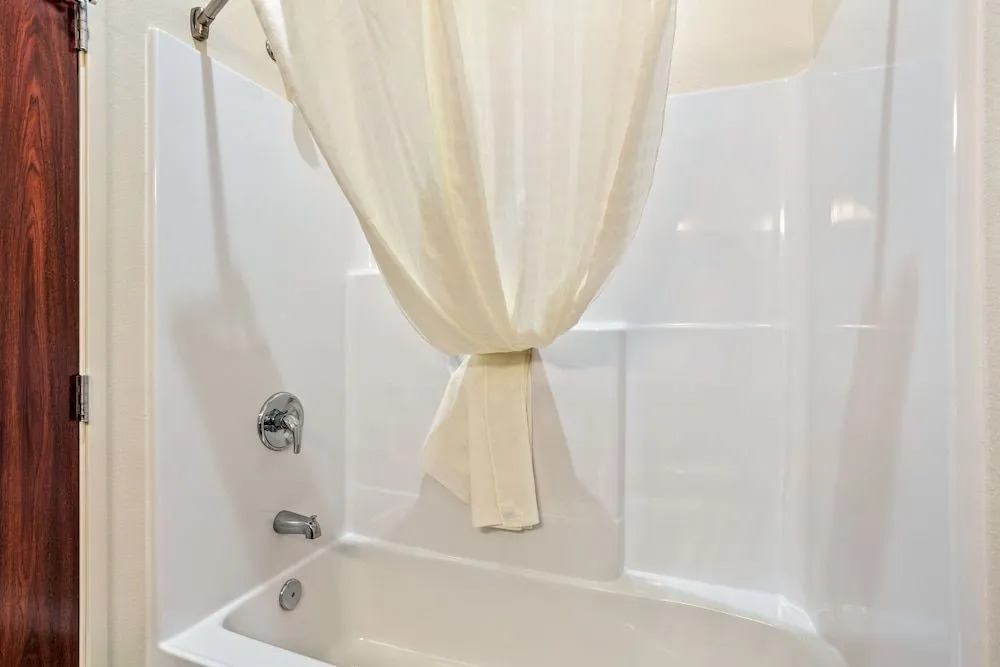Cobblestone Hotel & Suites - De Pere Green Bay