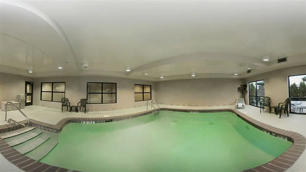 Comfort Suites