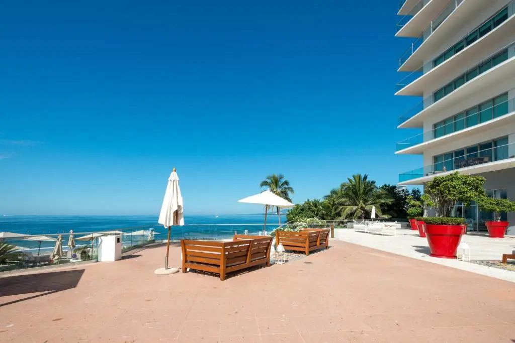 ICONTower2-1401 Icon - Panoramic Views Ocean, Beach, Best Pool