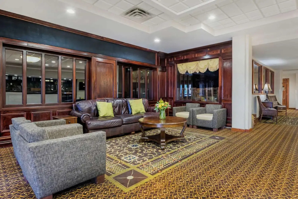 Clarion Hotel Conference Center New Cumberland