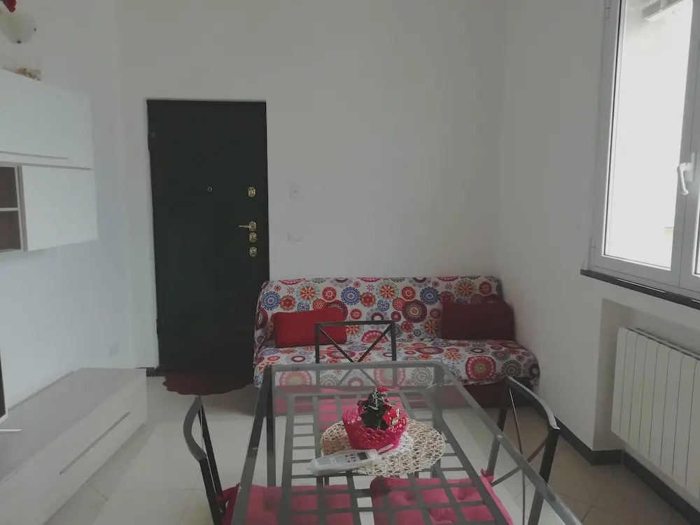 Apartment With 2 Bedrooms In Genova With Wifi
