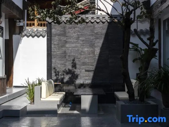 Yinjian Designer Private Holiday Courtyard (Lijiang Ancient City Branch)