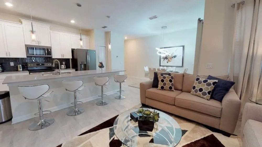 Storey Lake - Amazing 4 Bedroom Villa Townhouse