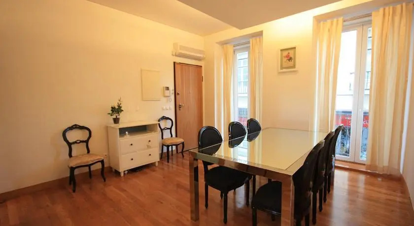Myplace - Lisbon - Camoes