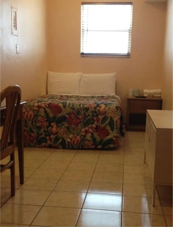 Collins Avenue Hostel