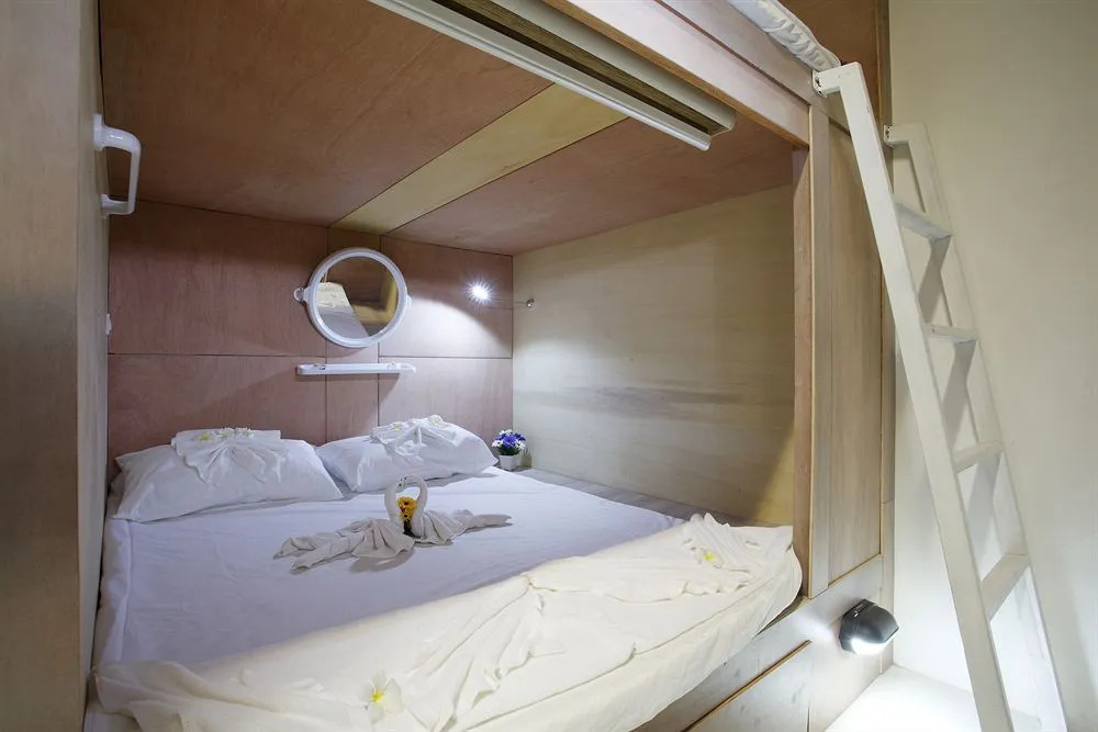 WhyNot Backpackers (Capsule Hostel)
