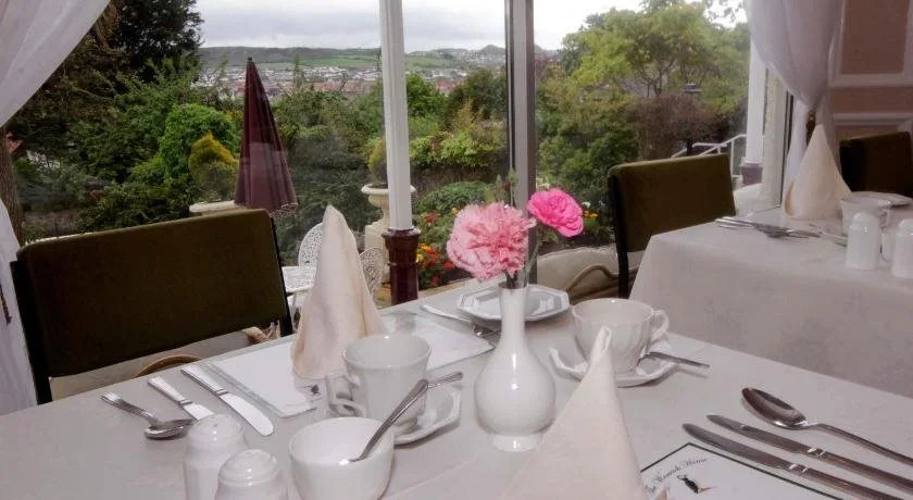 Warwick Hotel