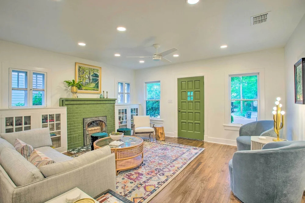 Newly Updated & Charming Azalea District Home