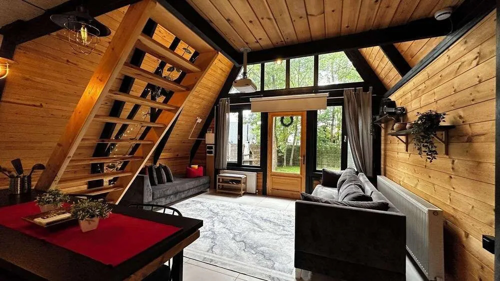 Pentalow Cabin