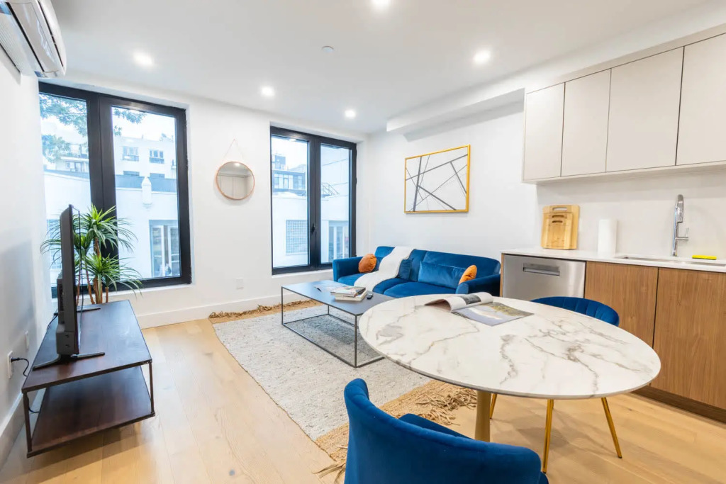 149bk-202 New Condo 1BR in Prime Greenpoint Brooklyn