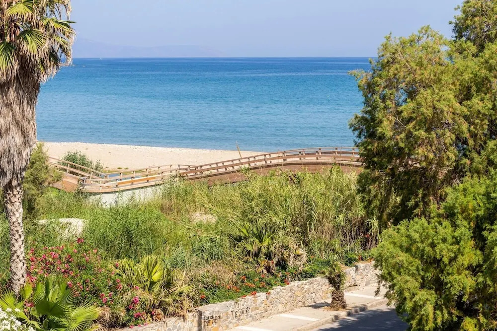 Sun Beach Apartments in Chania 09 11