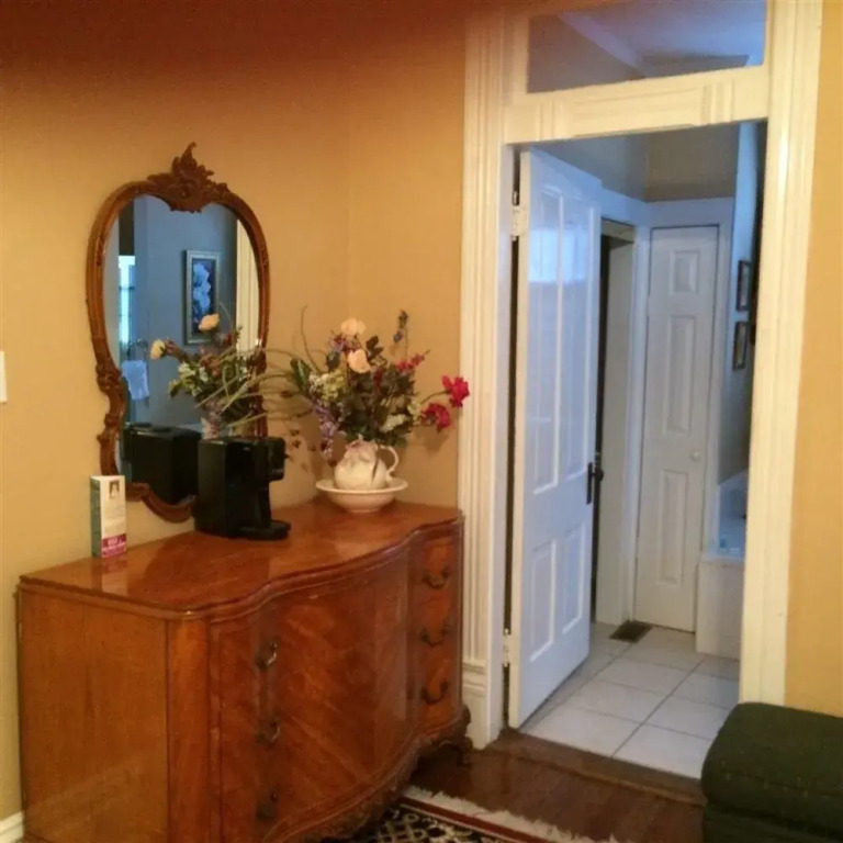 Carriage Lane Inn