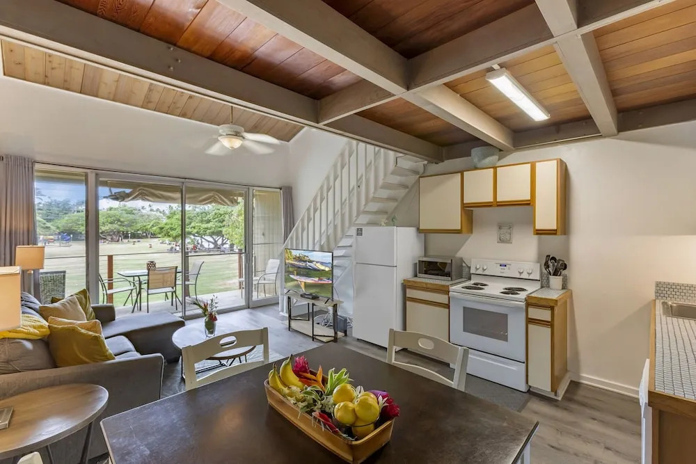 Hale Kai #207, Lahaina