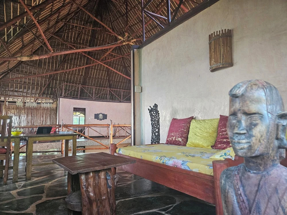 Wagawimbi Villa 560 m2, Breathtaking View of the Indian Ocean, Kenya