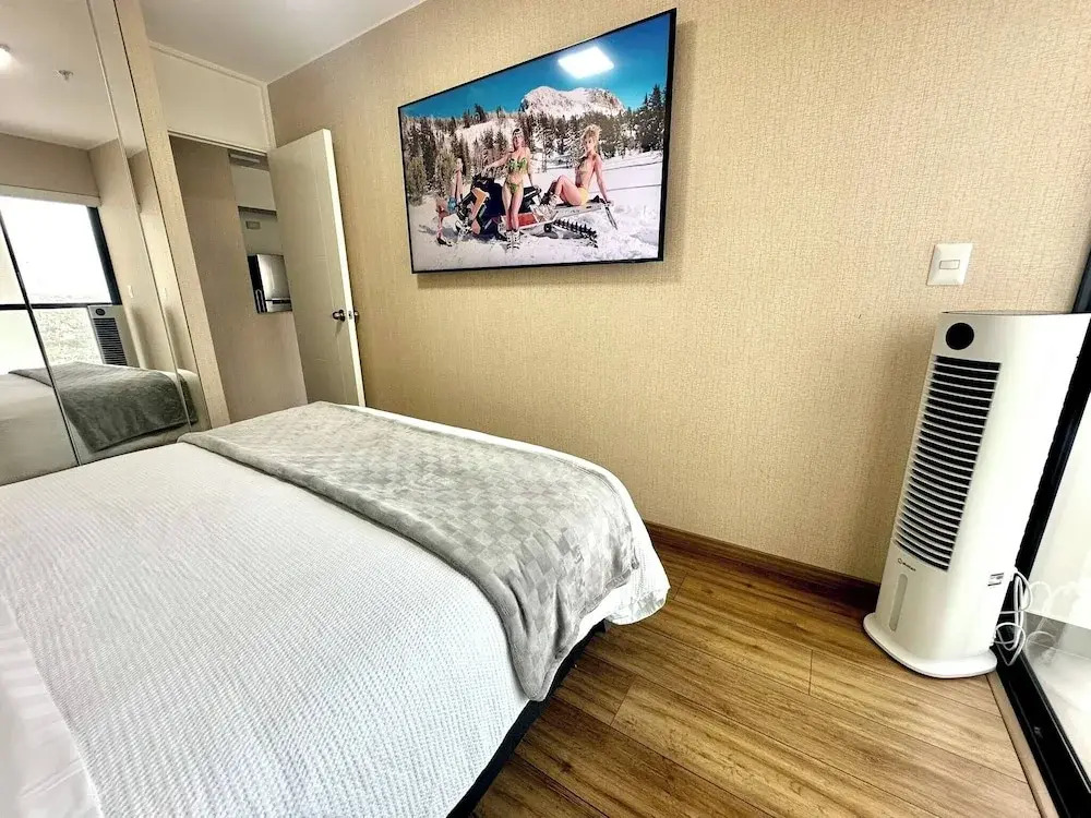 Modern 1BR on J Prado Board San Isidro