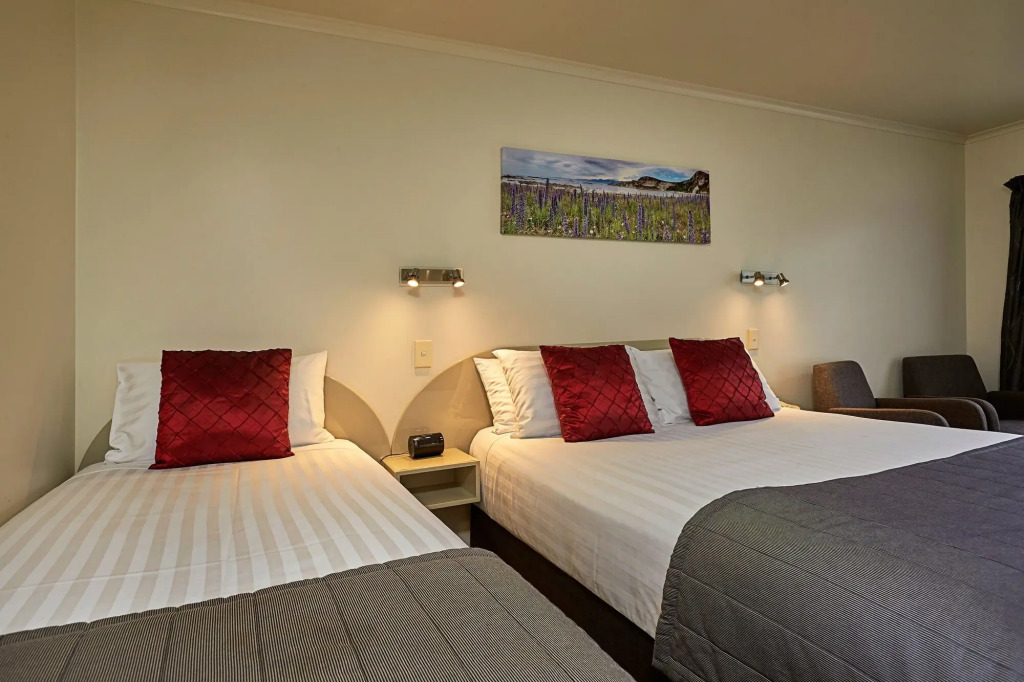 The White Morph Motels
