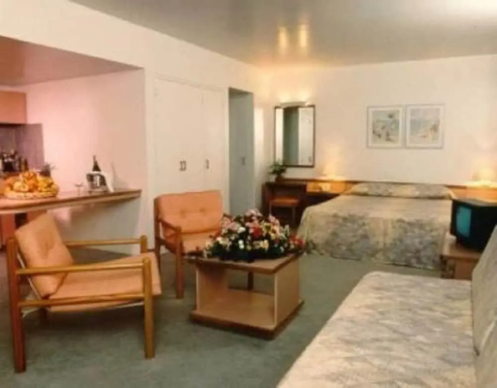 Hotel Cristina Suites