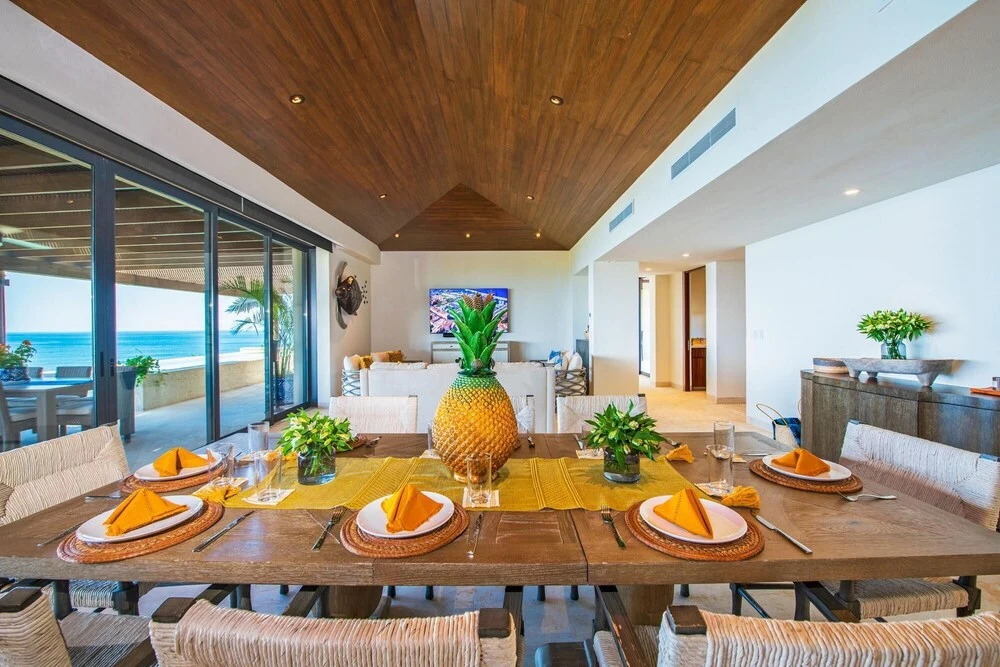 Sunny Vacation Villa 83